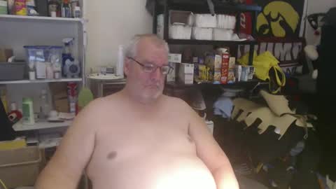 Snapshot of usgoober chatting on 12/04/24, 03:15 Eric online show from 12/04/24, 03:15