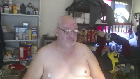 Snapshot of usgoober chatting on 12/17/24, 02:22 Eric online show from 12/17/24, 02:22