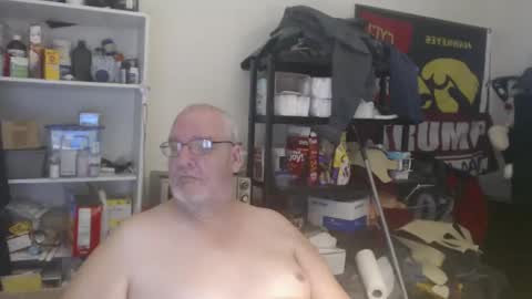 Snapshot of usgoober chatting on 12/25/24, 01:53 Eric online show from 12/25/24, 01:53