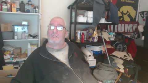 Snapshot of usgoober chatting on 12/26/24, 02:12 Eric online show from 12/26/24, 02:12