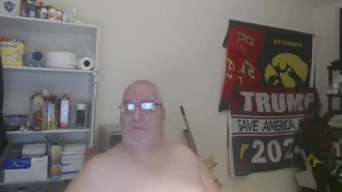 Snapshot of usgoober chatting on 01/05/25, 04:36 Eric online show from 01/05/25, 04:36