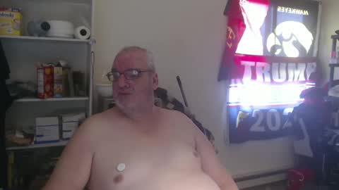 Snapshot of usgoober chatting on 01/11/25, 03:20 Eric online show from 01/11/25, 03:20
