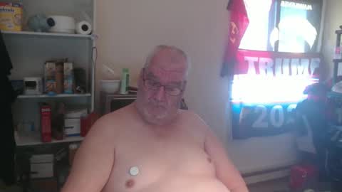 Snapshot of usgoober chatting on 01/13/25, 03:36 Eric online show from 01/13/25, 03:36
