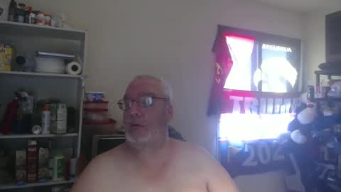 Snapshot of usgoober chatting on 01/18/25, 03:16 Eric online show from 01/18/25, 03:16