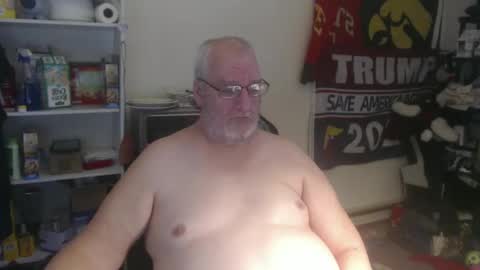 Snapshot of usgoober chatting on 01/25/25, 03:30 Eric online show from 01/25/25, 03:30