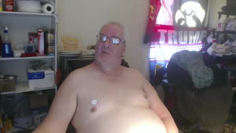 Snapshot of usgoober chatting on 01/31/25, 03:11 Eric online show from 01/31/25, 03:11
