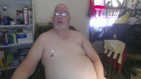 Snapshot of usgoober chatting on 02/08/25, 03:00 Eric online show from 02/08/25, 03:00