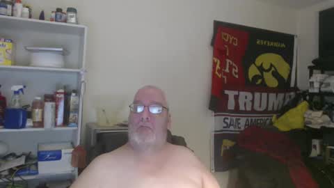 Snapshot of usgoober chatting on 02/16/25, 05:04 Eric online show from 02/16/25, 05:04
