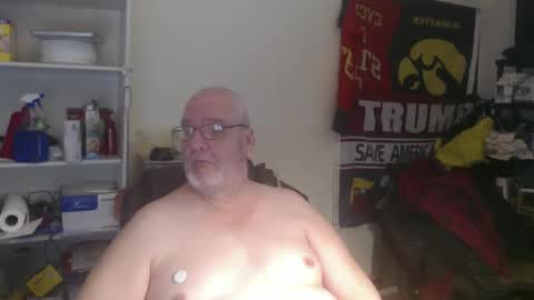 Snapshot of usgoober chatting on 02/18/25, 02:38 Eric online show from 02/18/25, 02:38