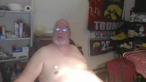 Snapshot of usgoober chatting on 02/20/25, 04:28 Eric online show from 02/20/25, 04:28