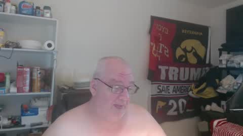 Snapshot of usgoober chatting on 02/24/25, 11:21 Eric online show from 02/24/25, 11:21