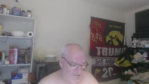 Snapshot of usgoober chatting on 02/25/25, 03:31 Eric online show from 02/25/25, 03:31