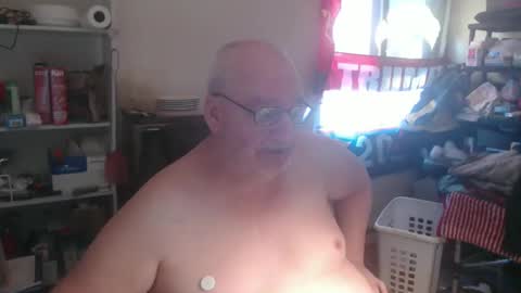 Snapshot of usgoober chatting on 02/25/25, 03:16 Eric online show from 02/25/25, 03:16