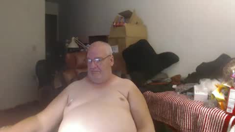 Snapshot of usgoober chatting on 09/25/25, 02:15 Eric online show from 09/25/25, 02:15