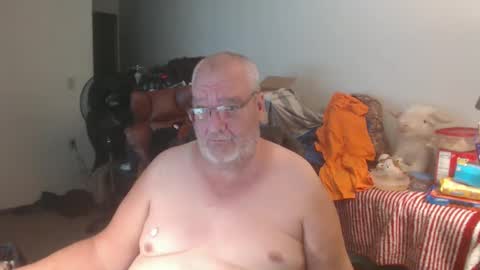 Snapshot of usgoober chatting on 10/03/25, 04:20 Eric online show from 10/03/25, 04:20