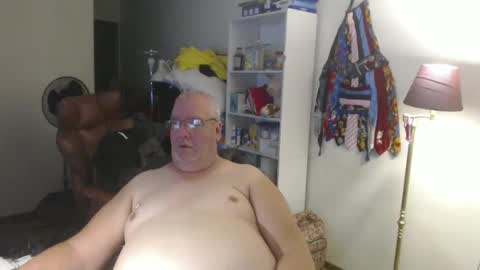 Snapshot of usgoober chatting on 10/09/25, 02:48 Eric online show from 10/09/25, 02:48