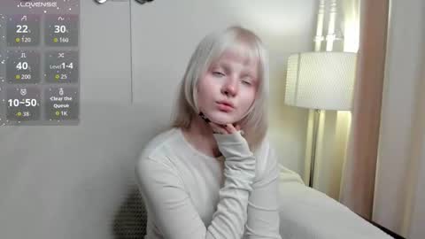 Usti online show from 02/17/26, 01:51