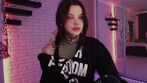 Eva online show from 12/16/24, 09:14