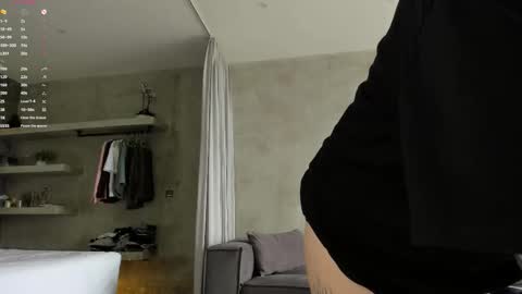 Eva online show from 11/30/25, 06:39