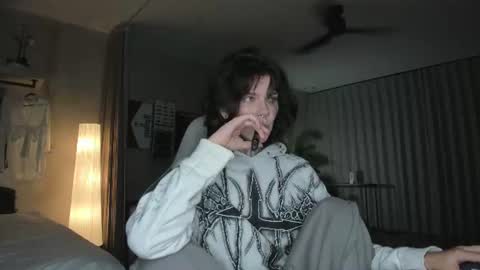 Eva online show from 06/25/26, 07:40