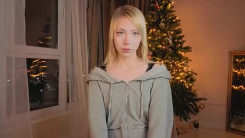 Chloe online show from 02/17/26, 01:51