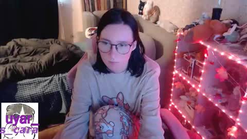 Snapshot of uyar_ chatting on 10/25/25, 11:51 Cara online show from 10/25/25, 11:51