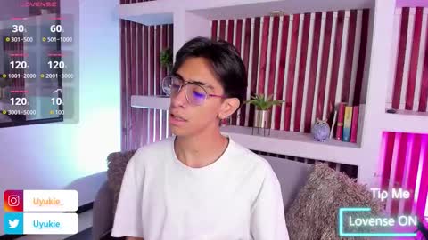 UYUKIE online show from 10/28/25, 11:58