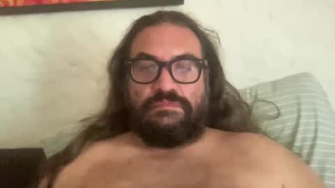 Snapshot of v1king_b3ar chatting on 02/13/26, 02:46 Viking Bear online show from 02/13/26, 02:46