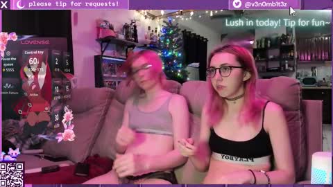 Snapshot of v3n0mb1t3z chatting on 12/18/25, 12:06 kermit online show from 12/18/25, 12:06