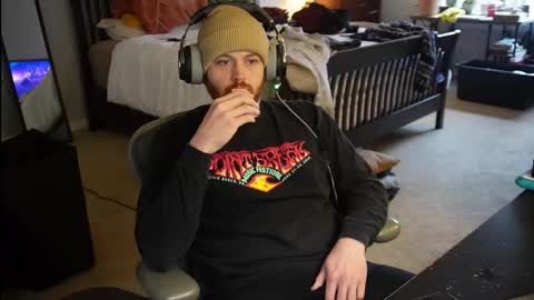 Snapshot of v_for_veng chatting on 01/18/26, 05:28 v_for_veng online show from 01/18/26, 05:28