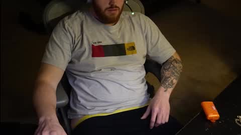 Snapshot of v_for_veng chatting on 02/17/26, 12:18 v_for_veng online show from 02/17/26, 12:18