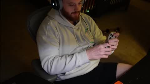 Snapshot of v_for_veng chatting on 02/23/26, 01:03 v_for_veng online show from 02/23/26, 01:03