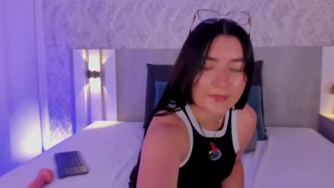 Vaalentina Lux online show from 05/20/26, 03:07