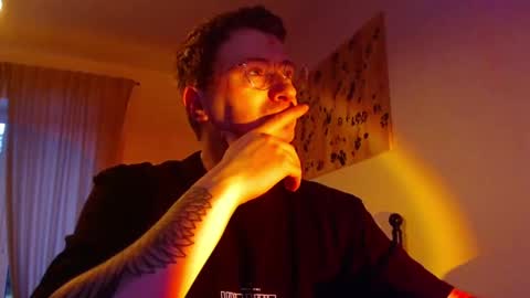 Snapshot of vacation__ chatting on 02/14/25, 04:31 vacation__ online show from 02/14/25, 04:31