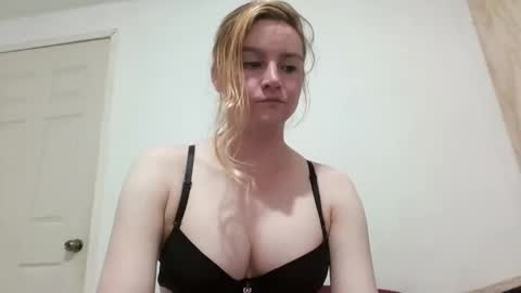 Snapshot of vagimosa chatting on 09/09/25, 03:28 vagimosa online show from 09/09/25, 03:28