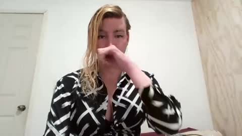 Snapshot of vagimosa chatting on 10/01/25, 05:13 vagimosa online show from 10/01/25, 05:13