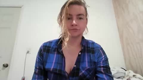 Snapshot of vagimosa chatting on 10/25/25, 10:34 vagimosa online show from 10/25/25, 10:34