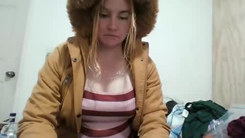 Snapshot of vagimosa chatting on 10/28/25, 01:20 vagimosa online show from 10/28/25, 01:20