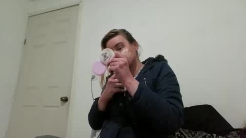 Snapshot of vagimosa chatting on 11/10/25, 03:27 vagimosa online show from 11/10/25, 03:27