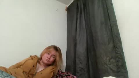 Snapshot of vagimosa chatting on 11/11/25, 08:25 vagimosa online show from 11/11/25, 08:25