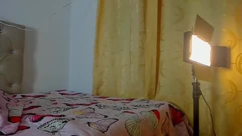 Vahiolet smith online show from 09/12/25, 03:28