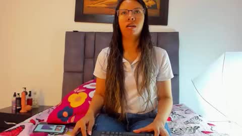 Vahiolet smith online show from 02/11/26, 03:00