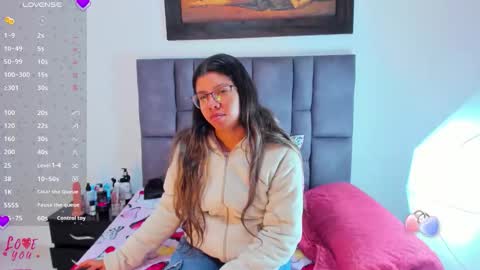 Vahiolet smith online show from 03/26/26, 04:18