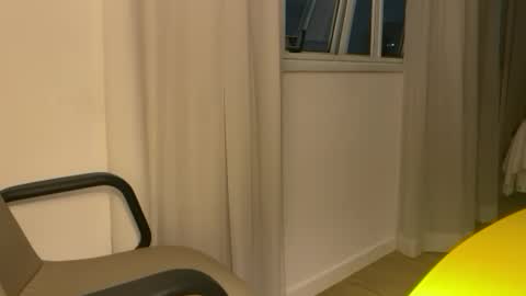 Snapshot of vaibrasilpirocudo chatting on 12/20/25, 05:25 vaibrasilpirocudo online show from 12/20/25, 05:25