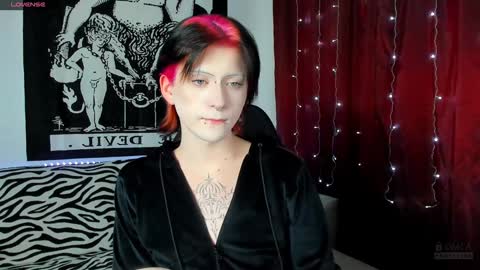 Snapshot of vailyreb chatting on 12/21/24, 11:11 Marin online show from 12/21/24, 11:11