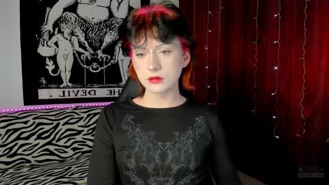 Snapshot of vailyreb chatting on 12/30/24, 04:29 Marin online show from 12/30/24, 04:29