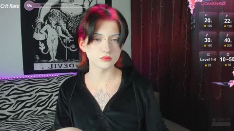 Snapshot of vailyreb chatting on 01/07/25, 08:21 Marin online show from 01/07/25, 08:21