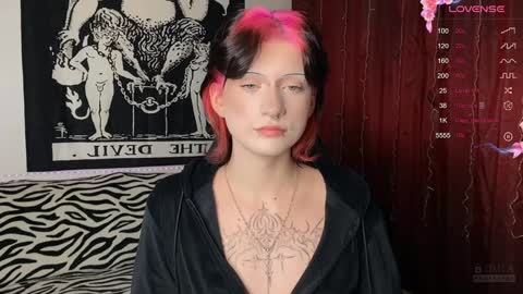 Snapshot of vailyreb chatting on 02/04/25, 04:18 Marin online show from 02/04/25, 04:18