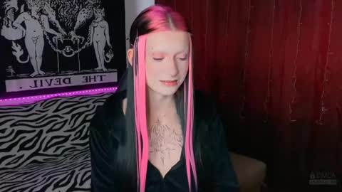 Snapshot of vailyreb chatting on 02/12/25, 11:29 Marin online show from 02/12/25, 11:29