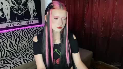 Snapshot of vailyreb chatting on 02/19/25, 09:06 Marin online show from 02/19/25, 09:06